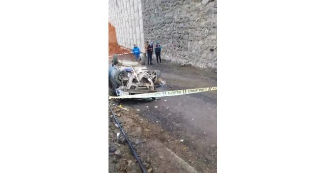 Otomobil yoldan 25 metre aşağıya düştü: 1 ölü