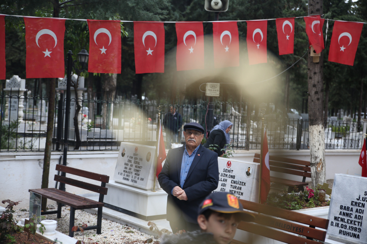 Şehit babasından duygulandıran sözler: '7 senedir gelecek diye bekliyorum'