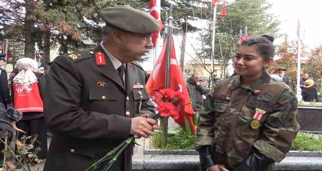 Babası şehit düştüğünde 4,5 yaşındaydı, üniformasını giyip kabrine gitti: "Üniforması benim için gurur tablosu"