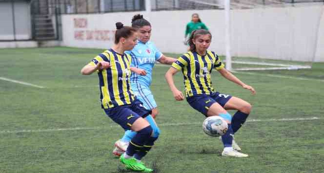 Trabzon’daki kadın derbisi berabere sonuçlandı