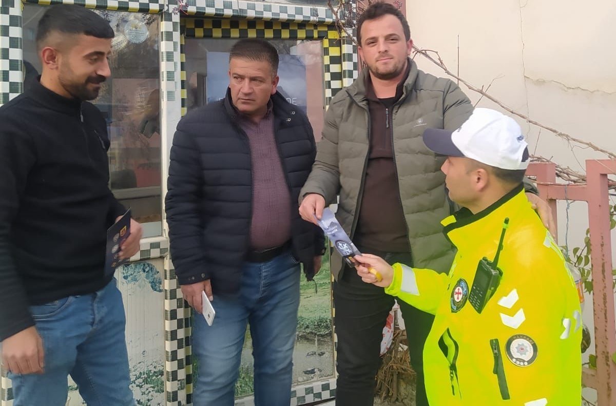 Hakkari&rsquo;de kış lastiği uygulaması

