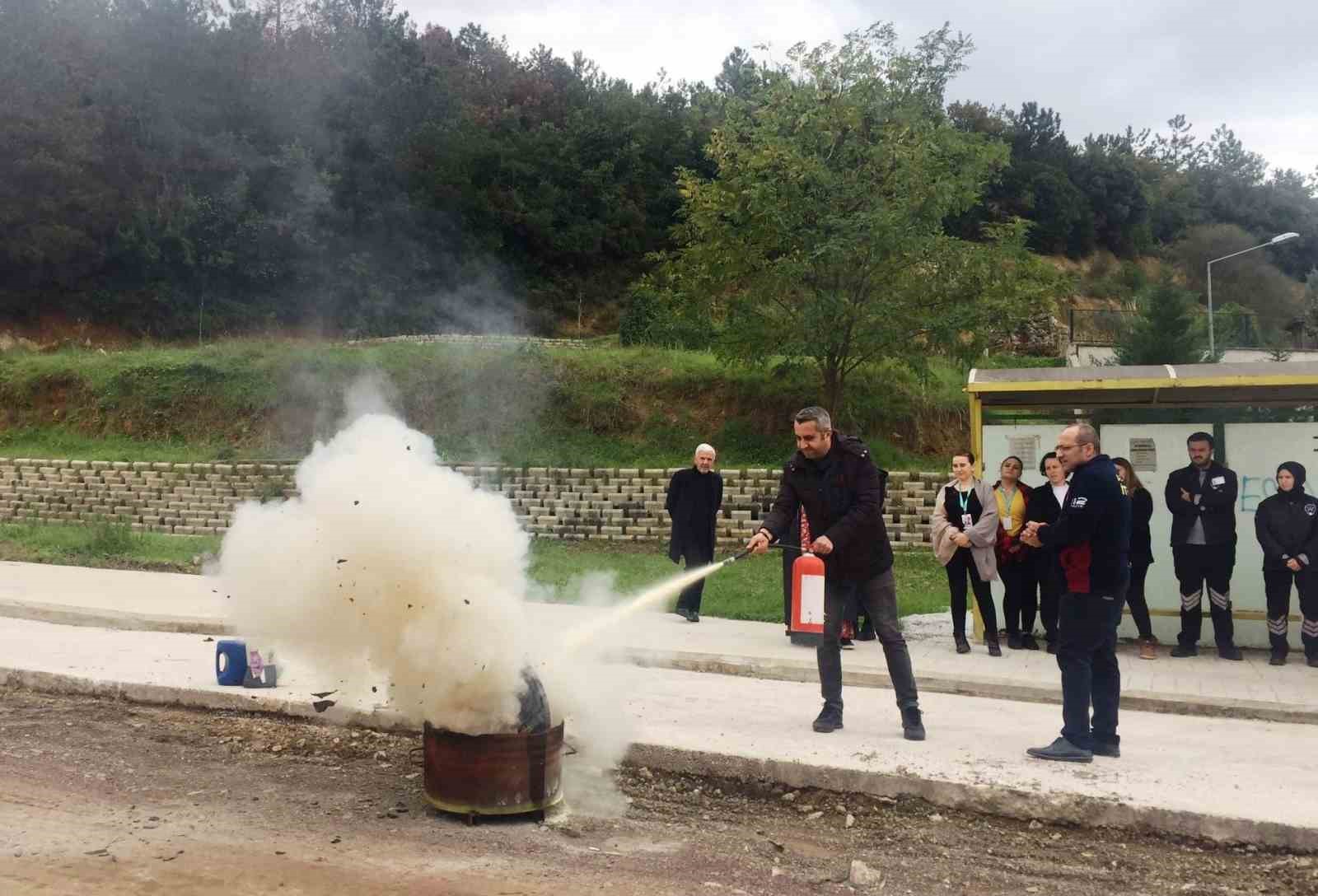 Altınova&rsquo;da hastane personeline yangın eğitimi

