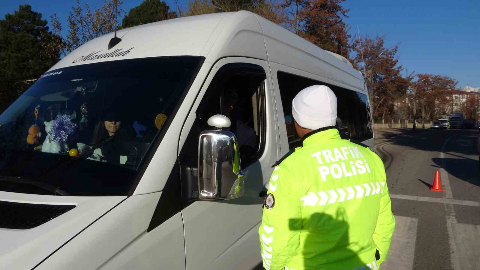 Tatvan’da zorunlu kış lastiği denetimi yapıldı