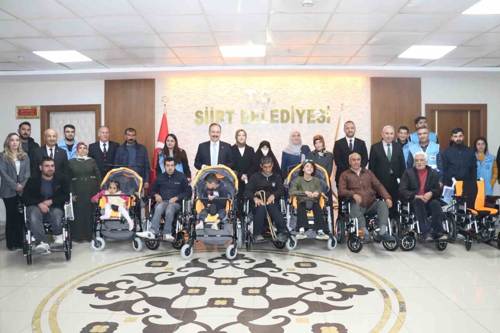 Siirt engelli bireylere akülü araç desteği sağlandı