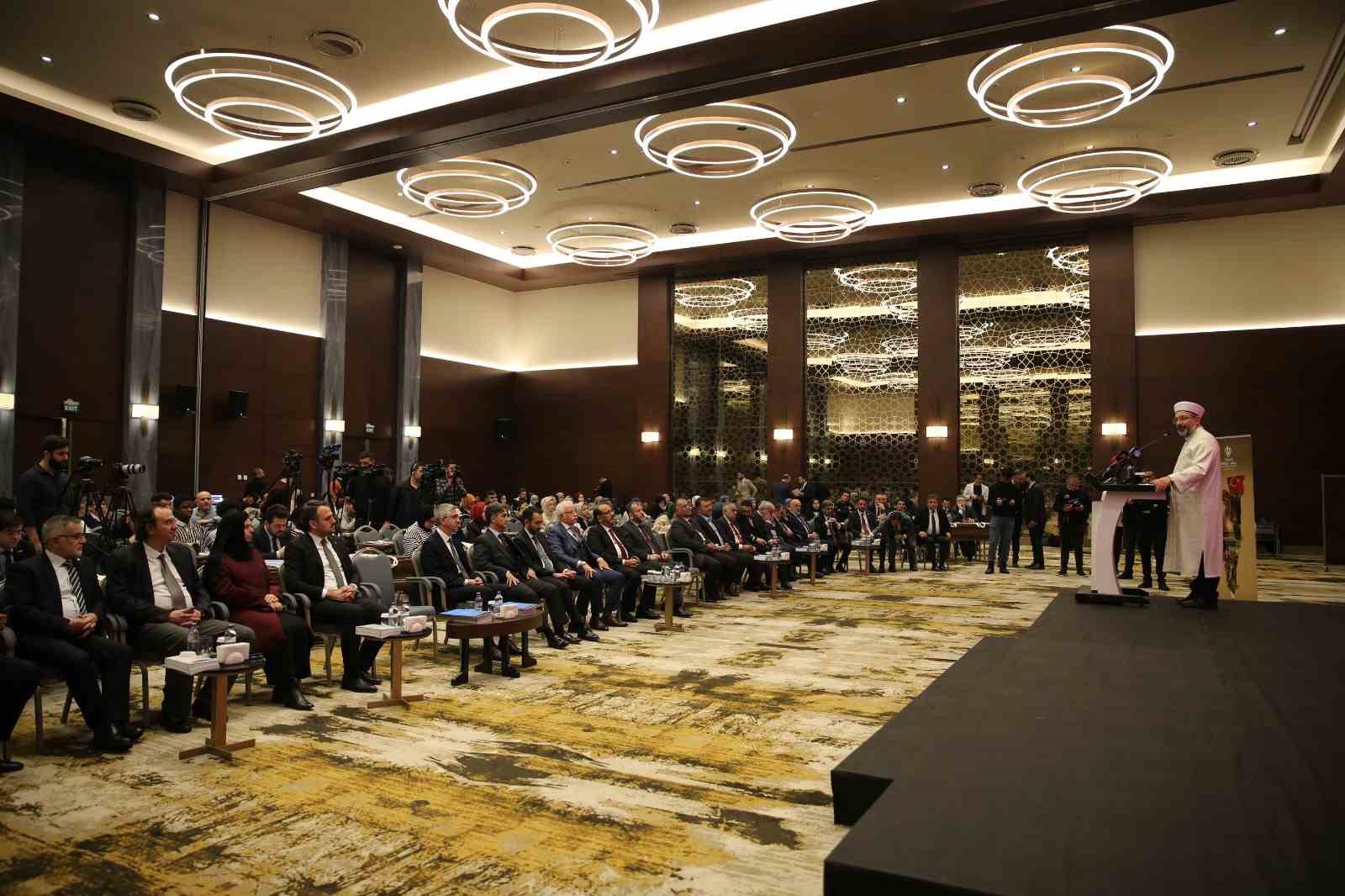 TDV Genel Müdürü Turan: “Vakfımızın en önemli misyonu kaliteli insan yetiştirmektir”
