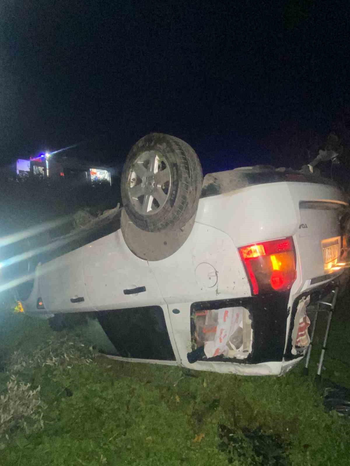 Lapseki’de takla atan araçtaki 1 kişi öldü, 3 kişi ağır yaralandı