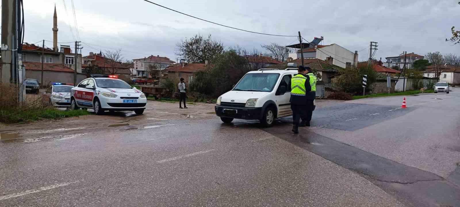 Balıkesir’de operasyonlarında 11 aranan şahıs yakalandı