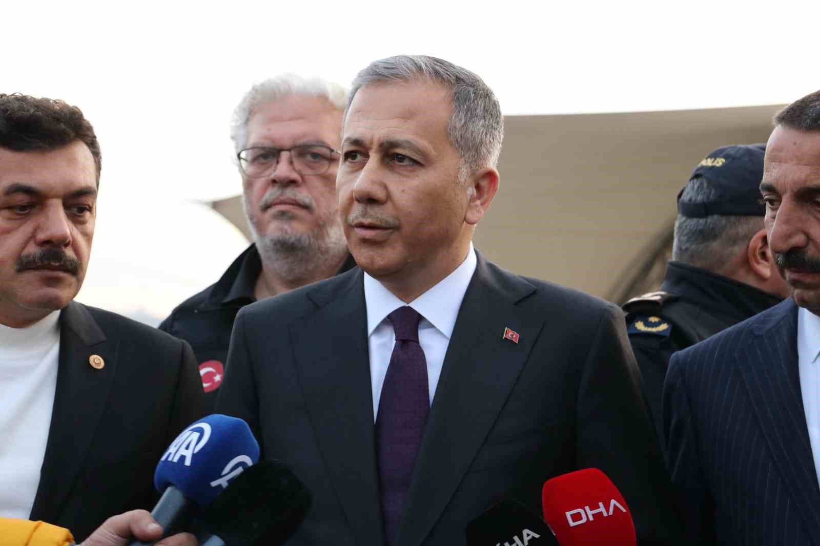 Bakan Yerlikaya: "Şu ana kadar kayıp denizcilerimizden herhangi bir emareye rastlamadık"