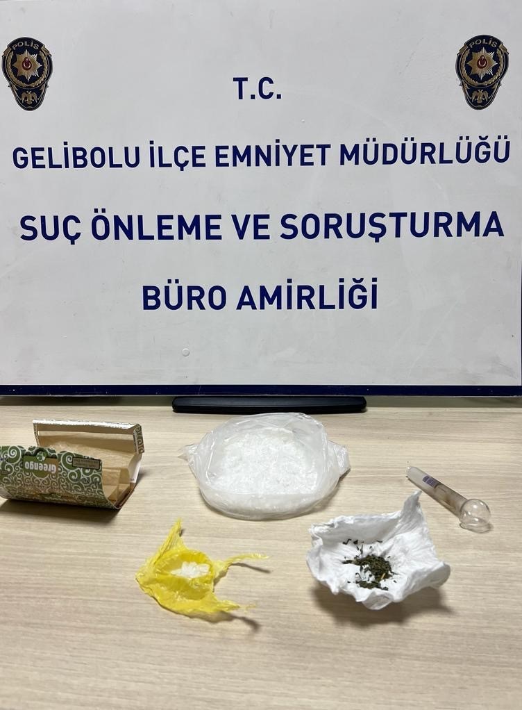 Gelibolu’da uyuşturucu operasyonuna 3 tutuklama