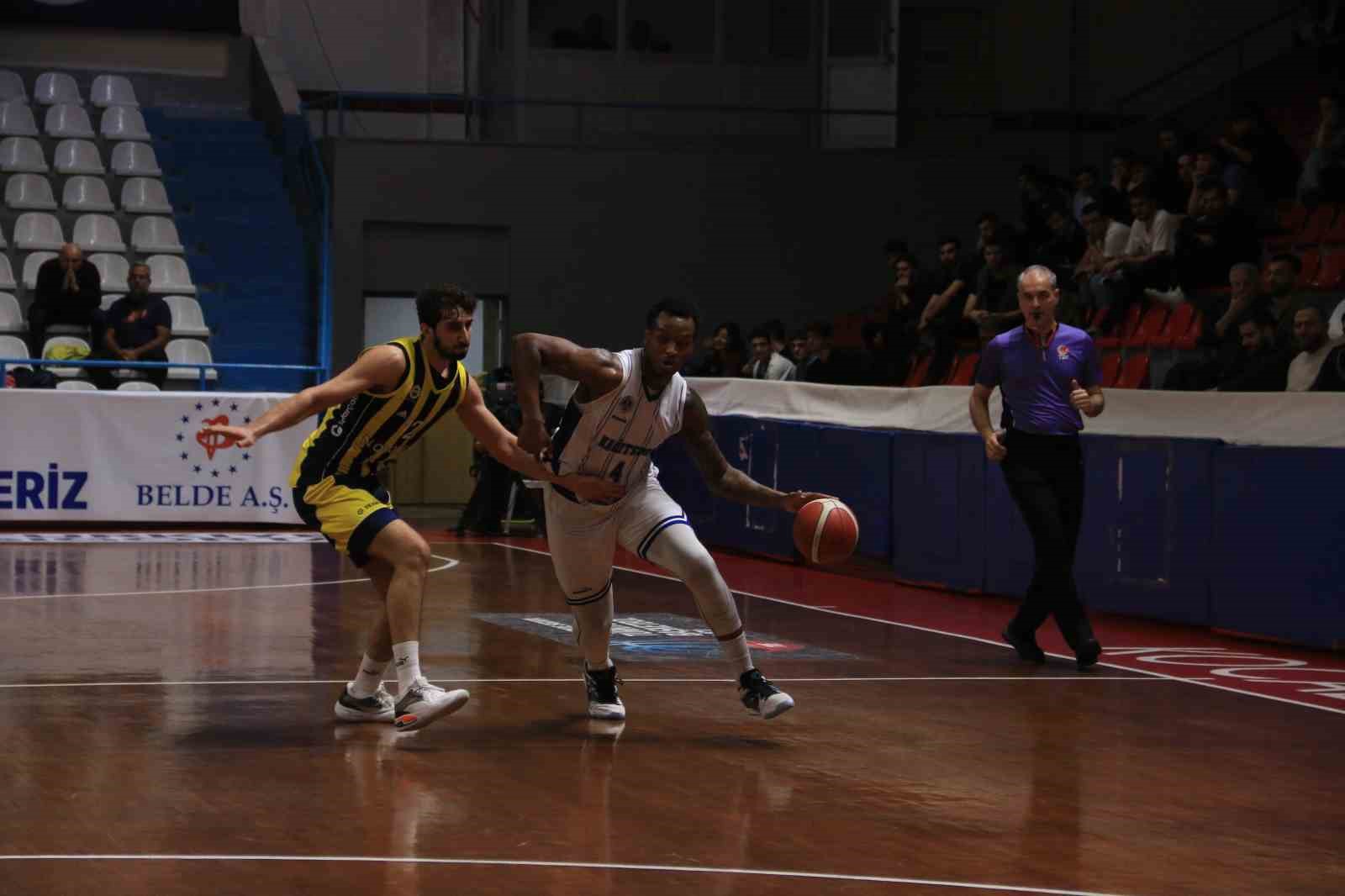 Türkiye Basketbol Ligi: Kocaeli BŞB Kağıtspor: 75 - Fenerbahçe Koleji Novotel: 83