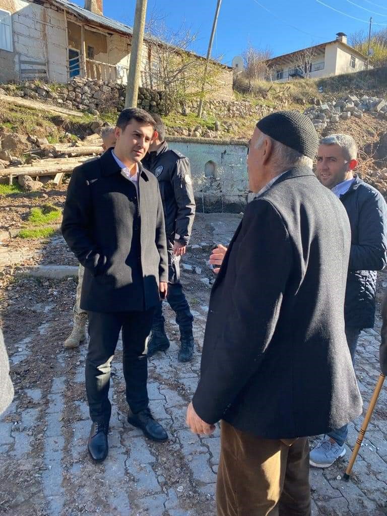 Kaymakam &Ccedil;elik vatandaşlarla bir araya geldi
