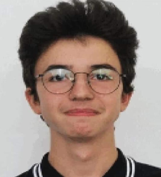 Trabzon&rsquo;un Beşikd&uuml;z&uuml; il&ccedil;esinde dalgalara kapılan lise &ouml;ğrencilerinden Uğurcan Korkmaz memleketi G&uuml;m&uuml;şhane&rsquo;de son yolculuğuna uğurlandı
