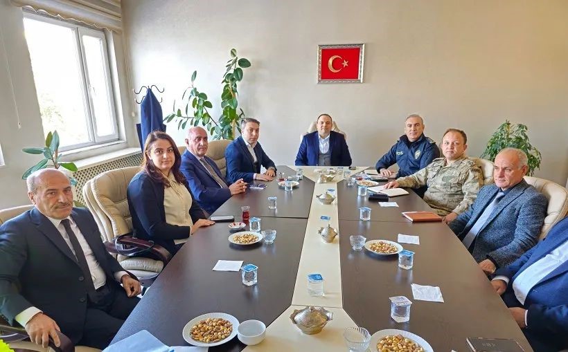 Tatvan&rsquo;da &ldquo;Trafik G&uuml;venliği Tedbirleri&rdquo; toplantısı yapıldı
