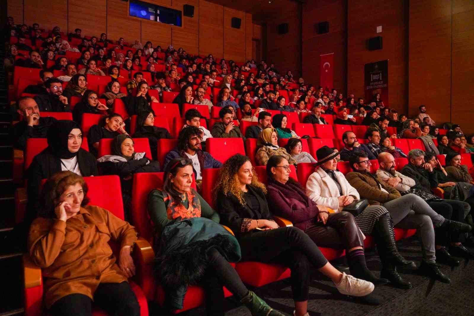 Komedi Mola yeni b&ouml;l&uuml;m&uuml;yle izleyiciyle buluştu
