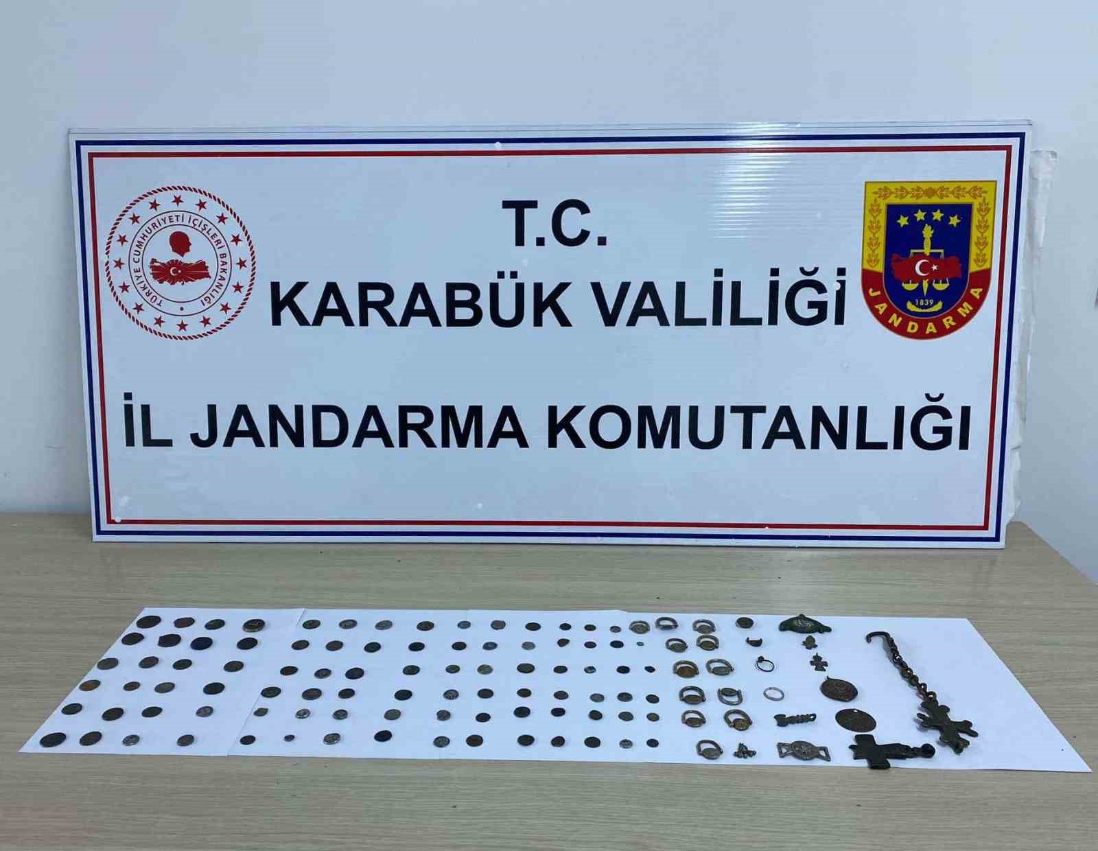 Jandarma’dan milyonluk tarihi eser operasyonu