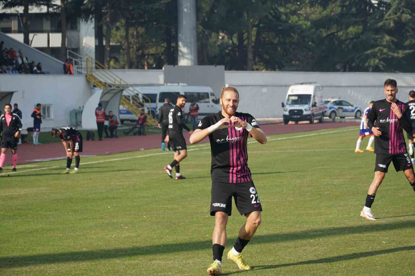 TFF 2. Lig: Isparta 32 Spor: 3 - Fethiyespor: 0
