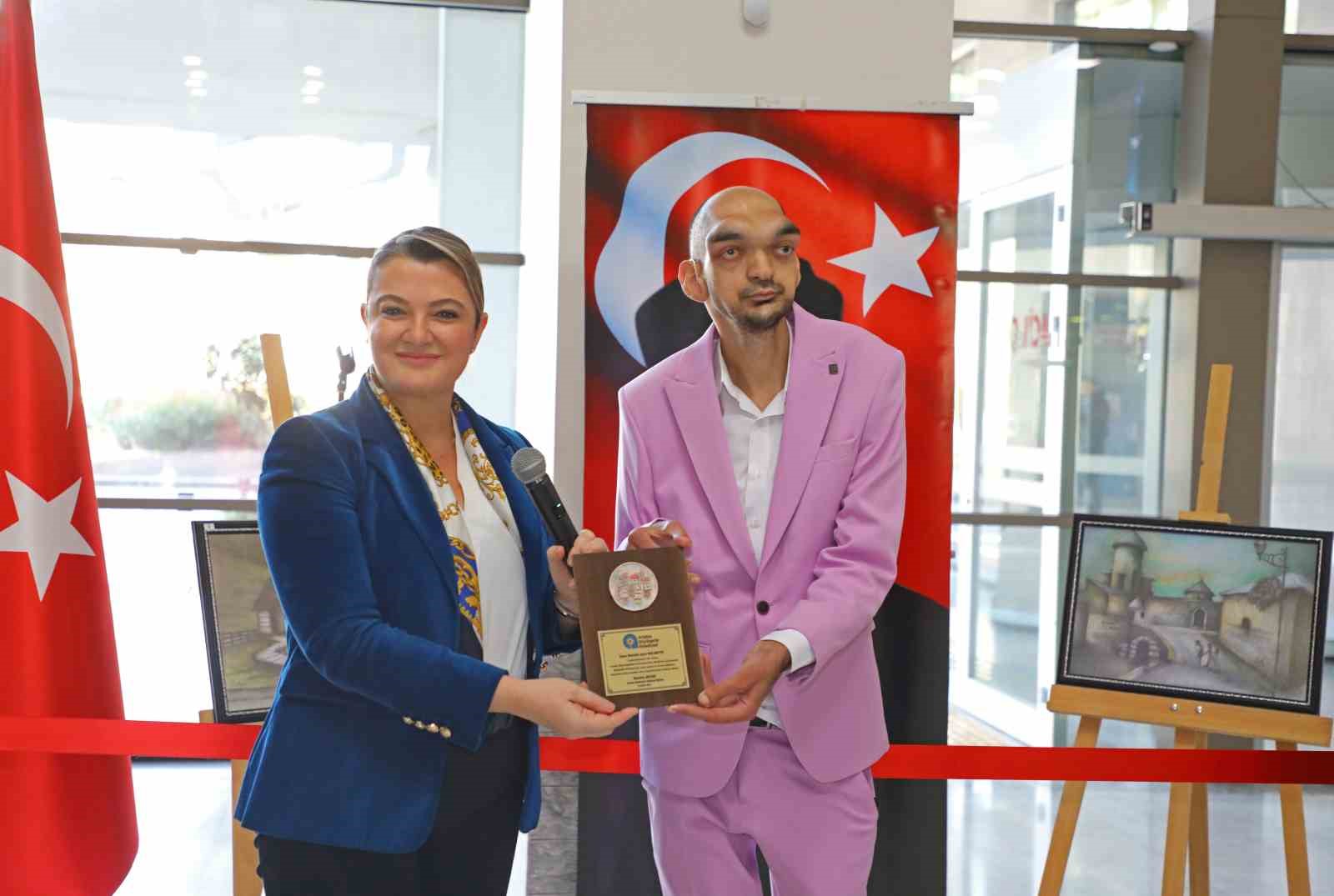 Büyükşehir’de Dünya Engelliler Günü’ne özel sergi