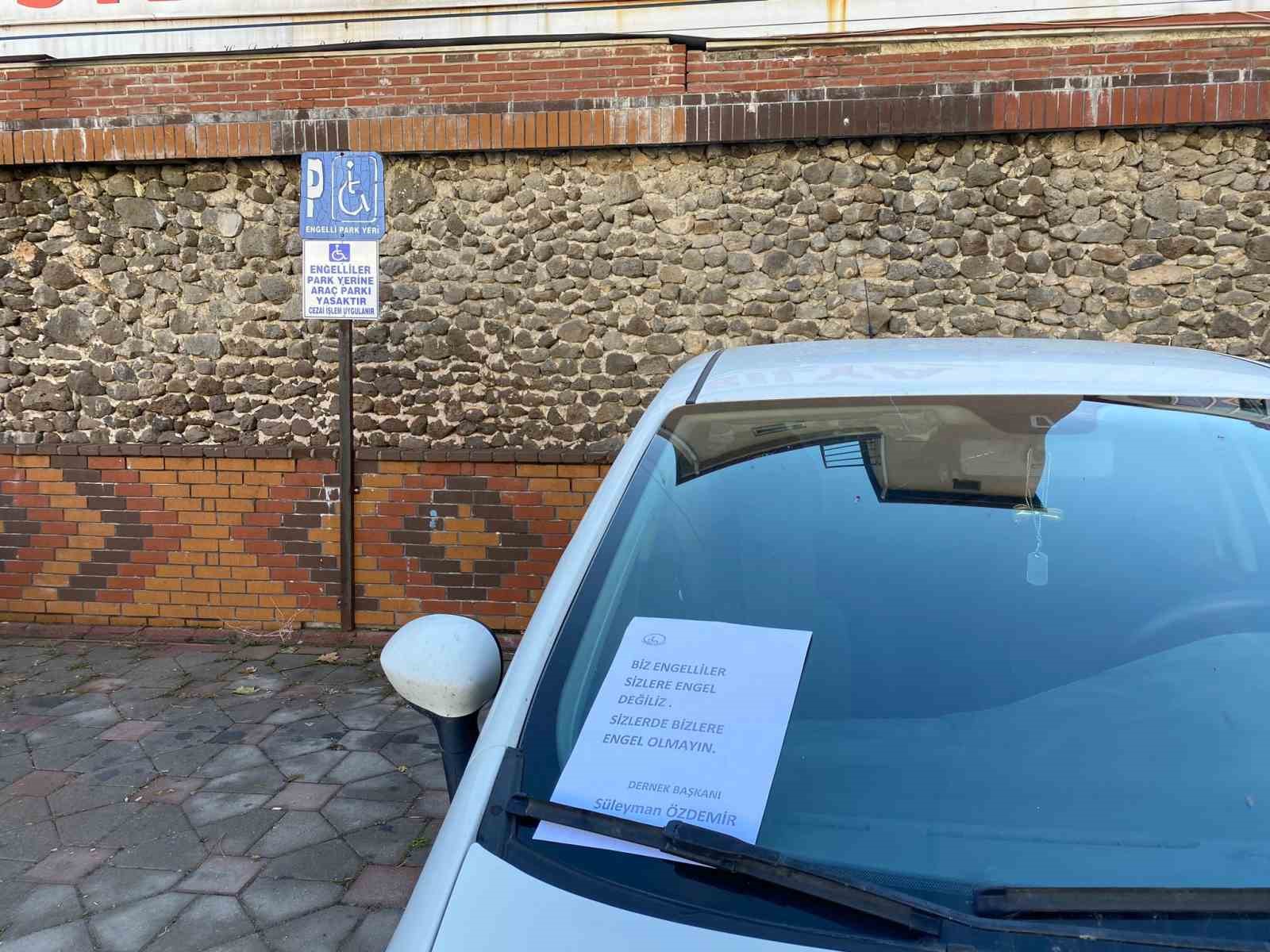 Sorgun&rsquo;da engelli park yerlerini işgal eden s&uuml;r&uuml;c&uuml;lere farkındalık notu
