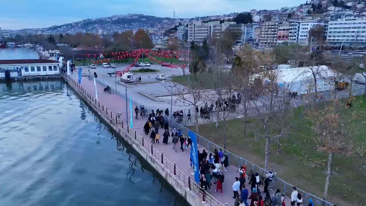 TCG Anadolu&rsquo;ya 7&rsquo;den 70&rsquo;e ziyaret&ccedil;i akını: Uzun kuyruk oluştu 