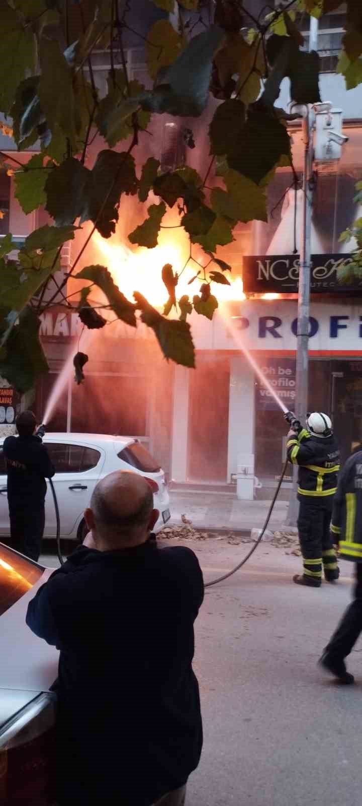 Yalova’da baca yangını