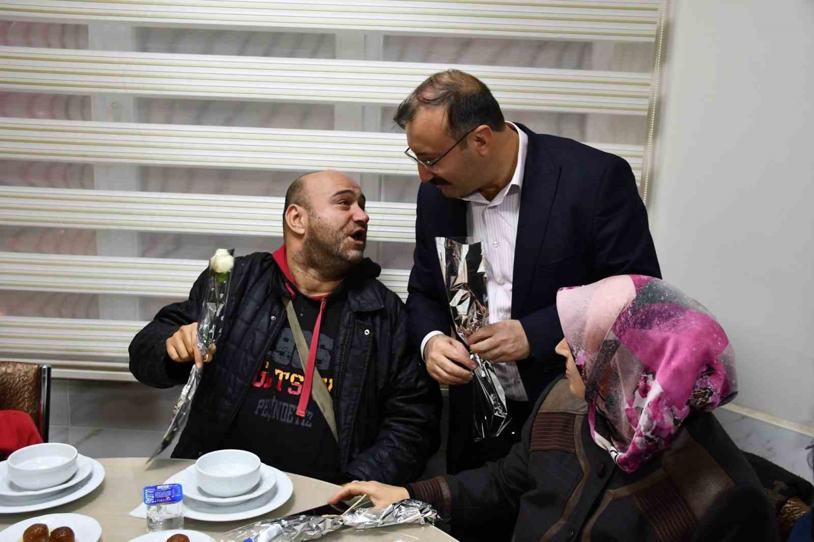 Emet Belediye Başkanı Doğan: "Her zaman engelli vatandaşlarımızın yanındayız&rdquo;
