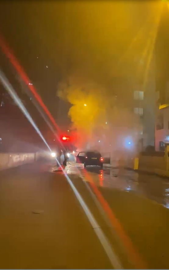Batman’da seyir halindeki otomobil yandı
