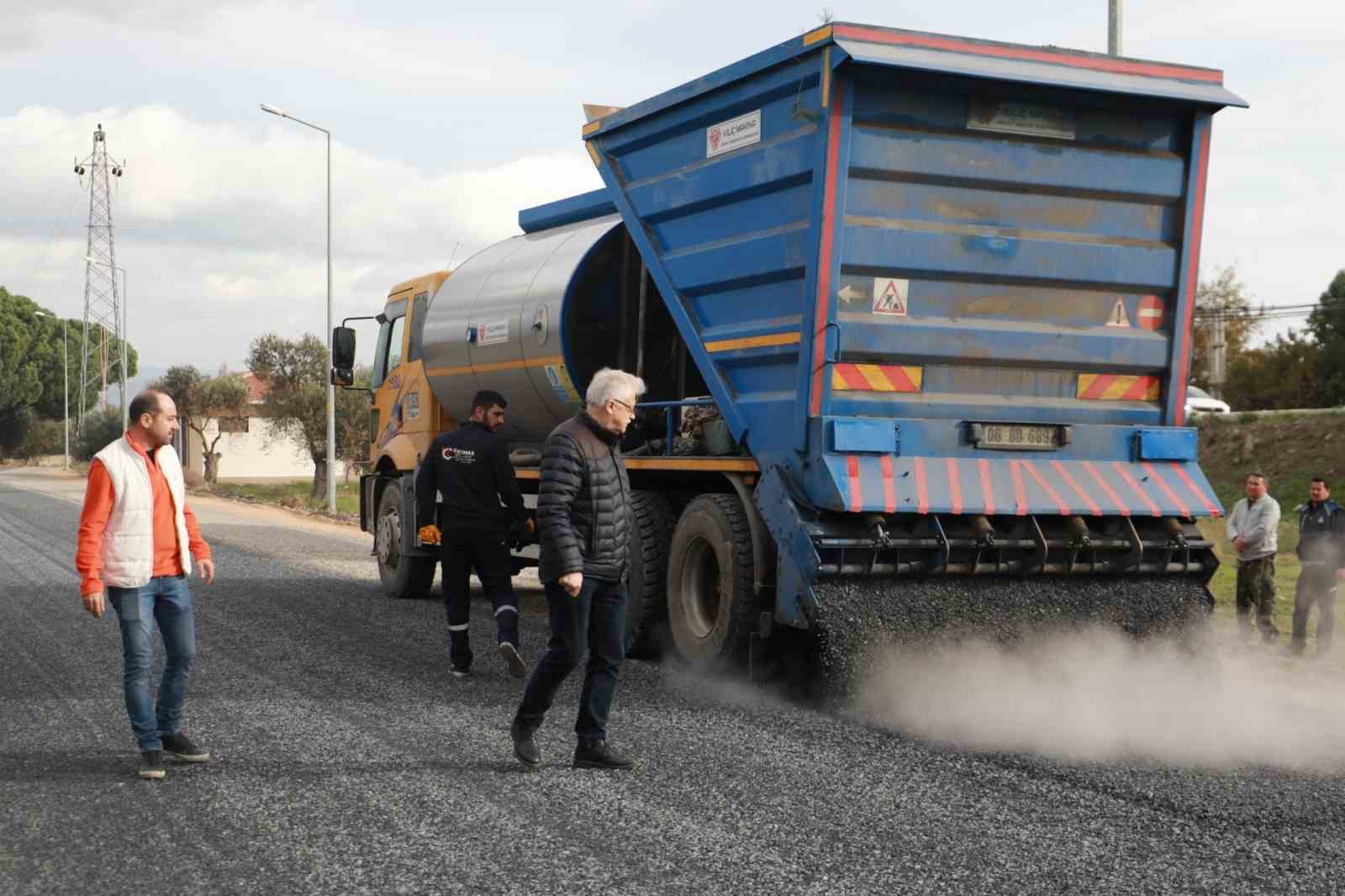 Burhaniye’de bağlantı yolu kullanıma açıldı
