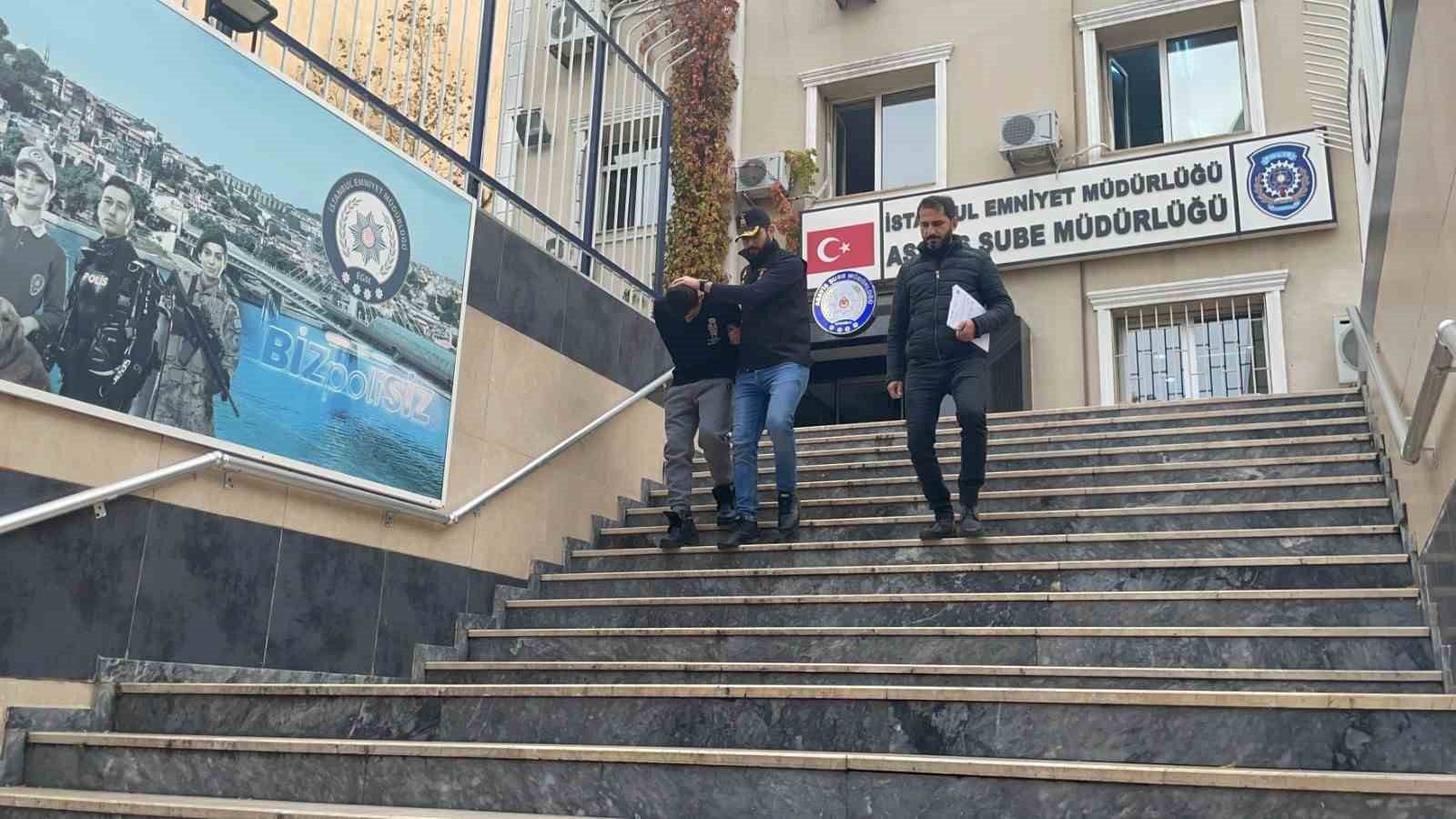 Kağıthane’de motosiklet hırsızlığı kamerada