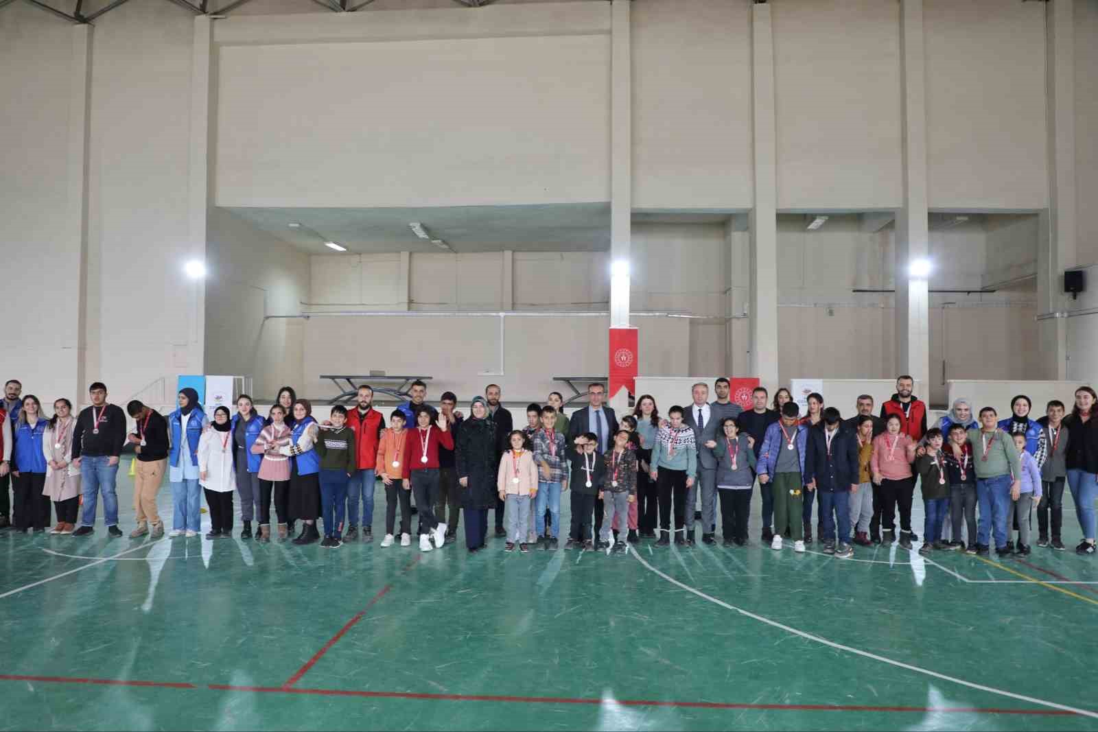 Ağrı&rsquo;da engelli &ouml;ğrencilere moral g&uuml;n&uuml;
