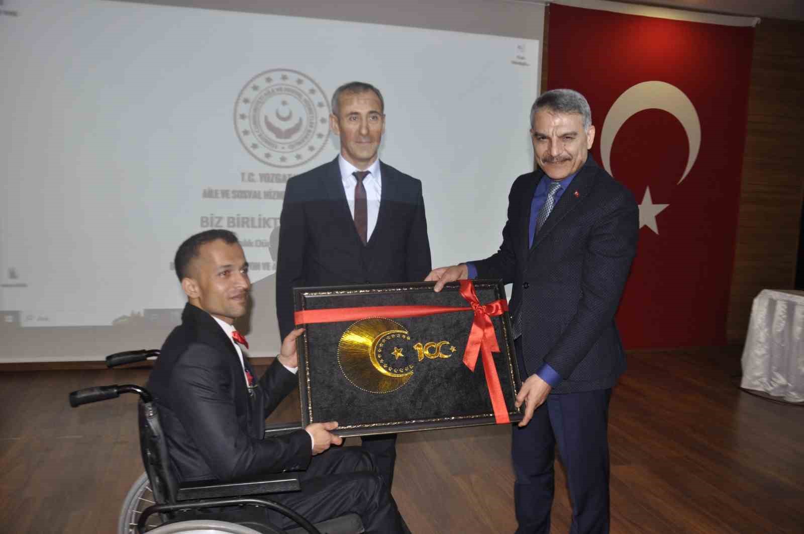 Yozgat&rsquo;ta engelli bireylerin g&ouml;sterileri b&uuml;y&uuml;k beğeni topladı
