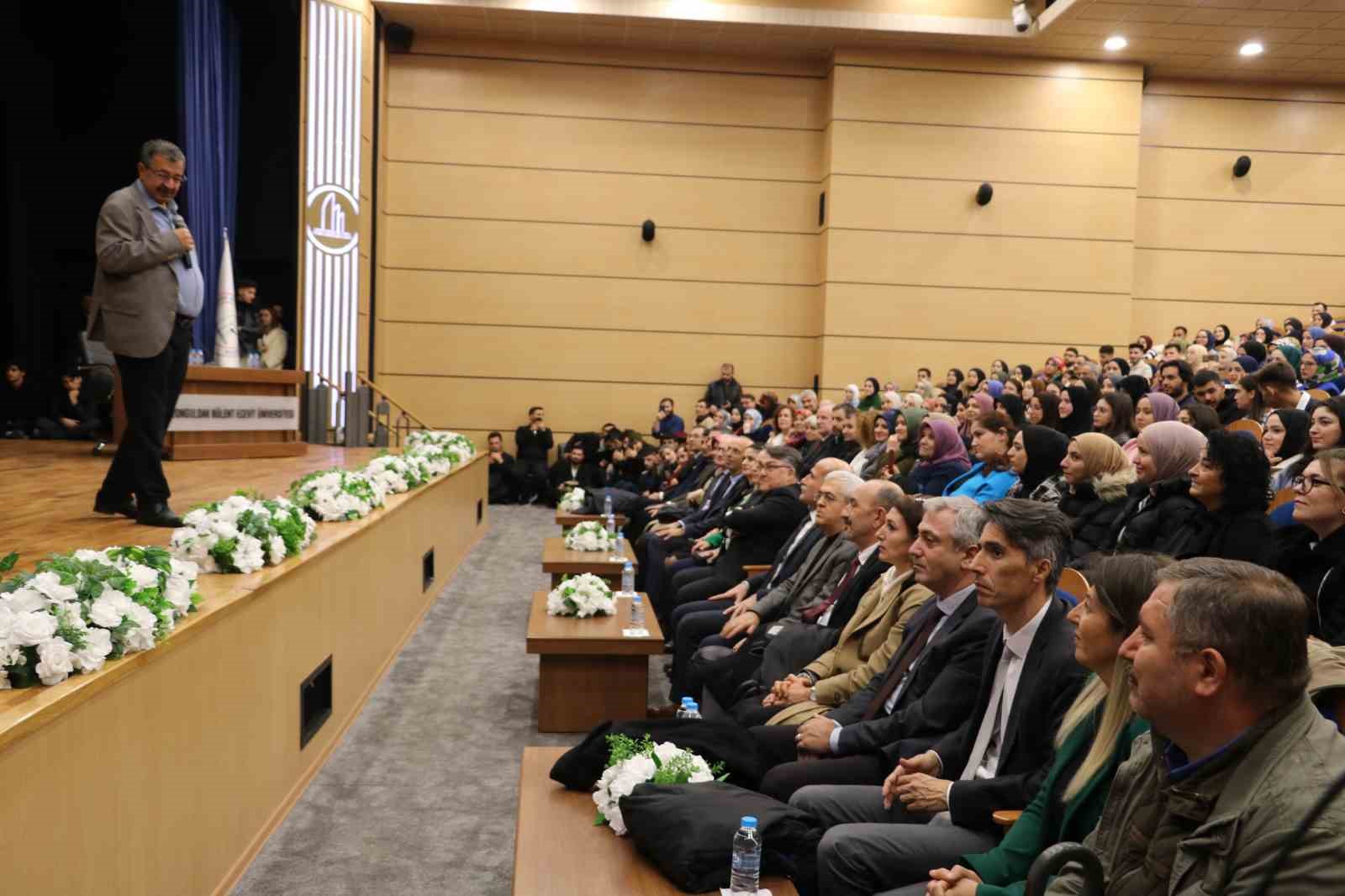 Hayati İnan&ccedil;, "Kuvvetle inanırım ki en değerli yatırım insana yapılan yatırımdır"
