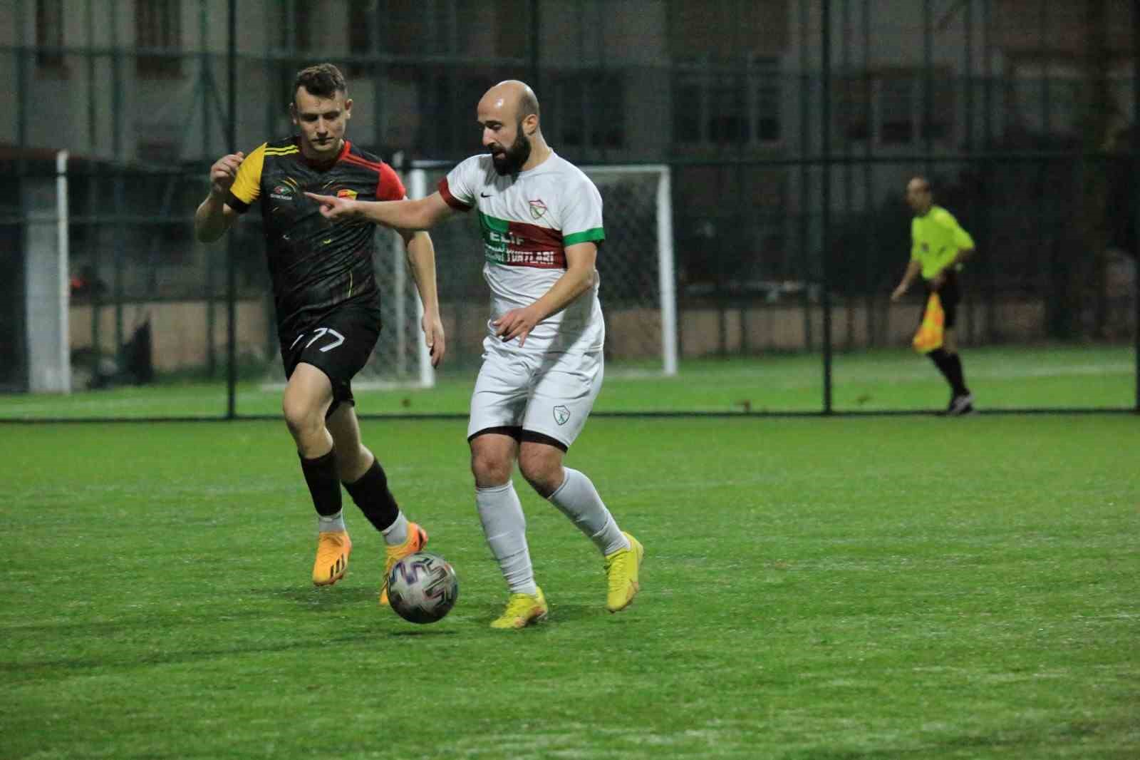 Yalovaspor kazanmaya devam ediyor