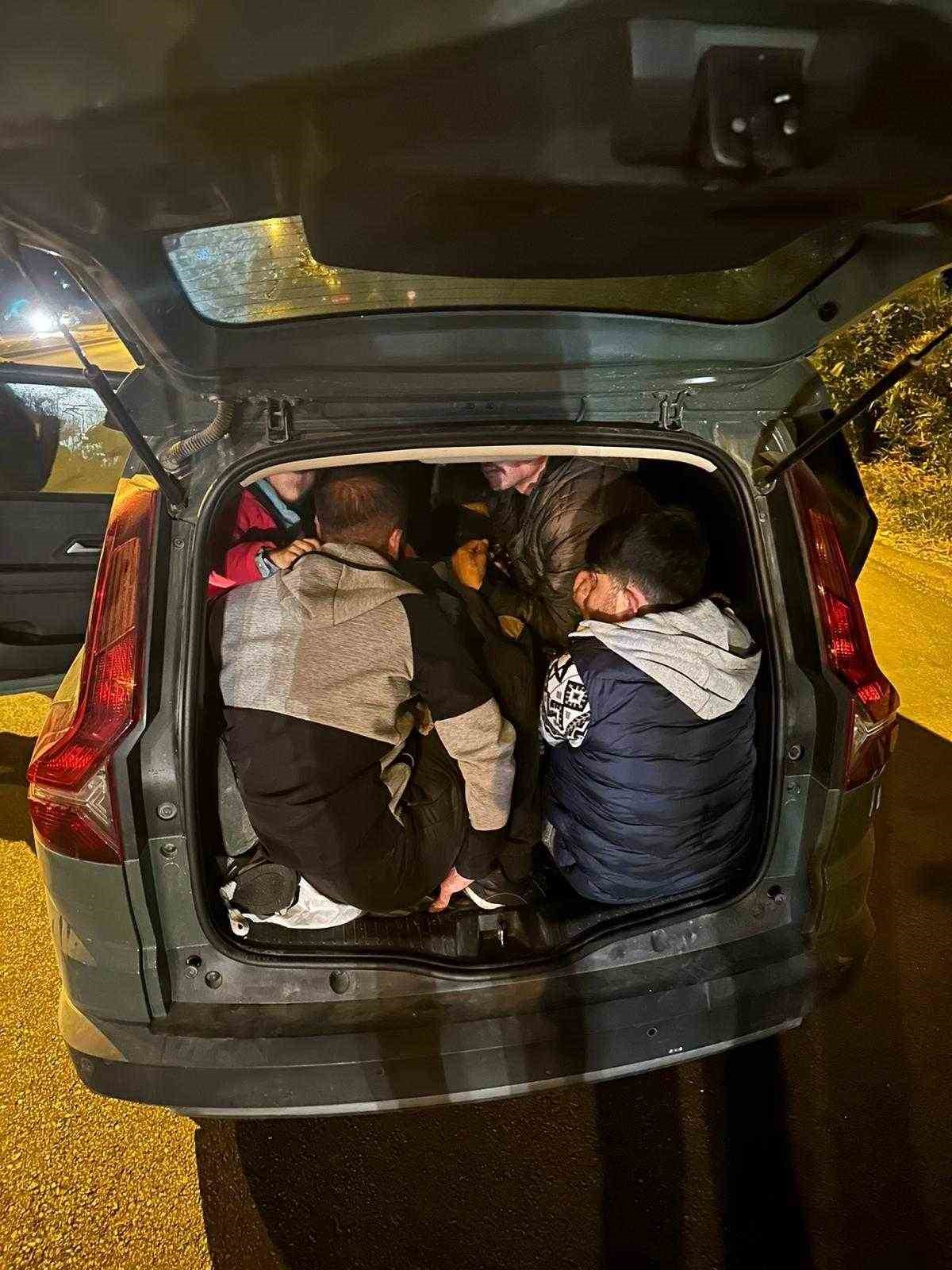 Çanakkale’de göçmen kaçakçılığı operasyonlarında 10 organizatör tutuklandı