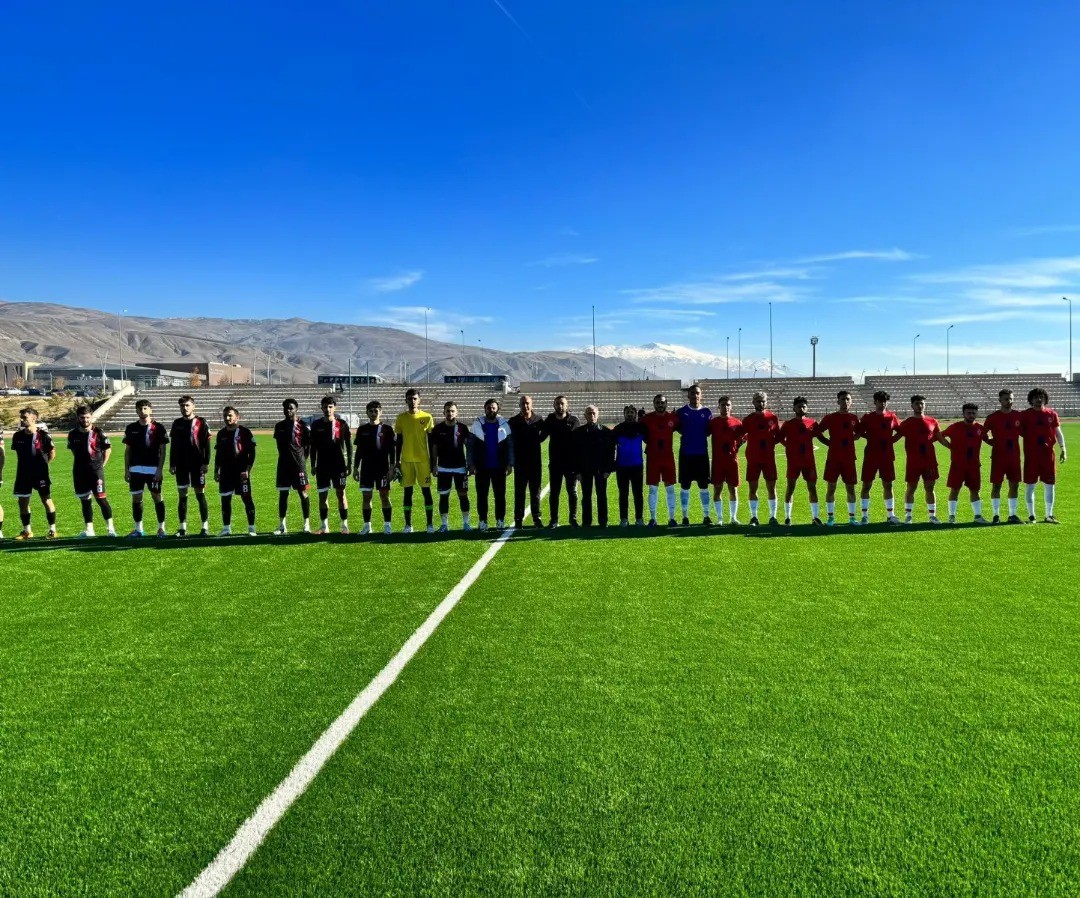 EBYÜ’nün ev sahipliği yaptığı "Üniversiteler Arası Bölgesel Ligler Futbol Turnuvası" başladı