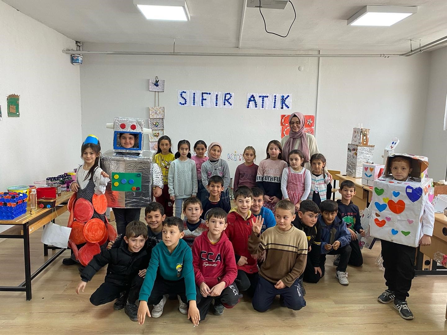 Bu okulda atık malzemeler değerlendiriliyor
