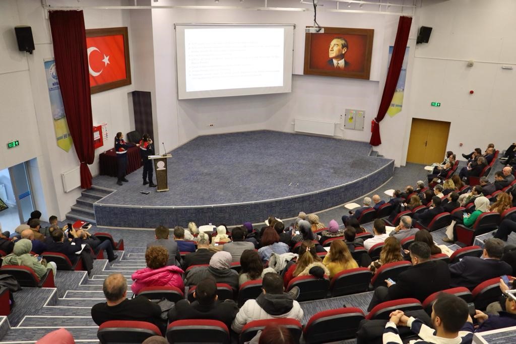 Kütahya’da Okul Müdürleri ve Rehber Öğretmenlere seminer