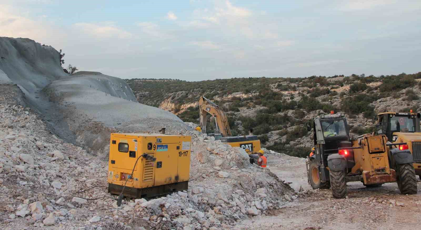 Çeşmeli-Erdemli-Silifke-Taşucu Otoyolu Projesi’nde çalışmalar yeniden başladı