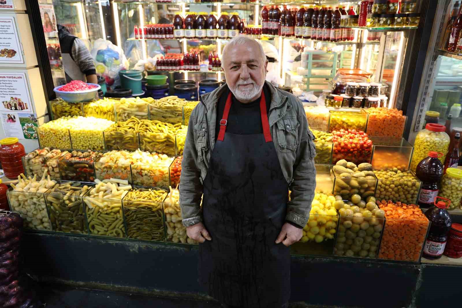 Kış geldi, turşuya olan rağbet arttı
