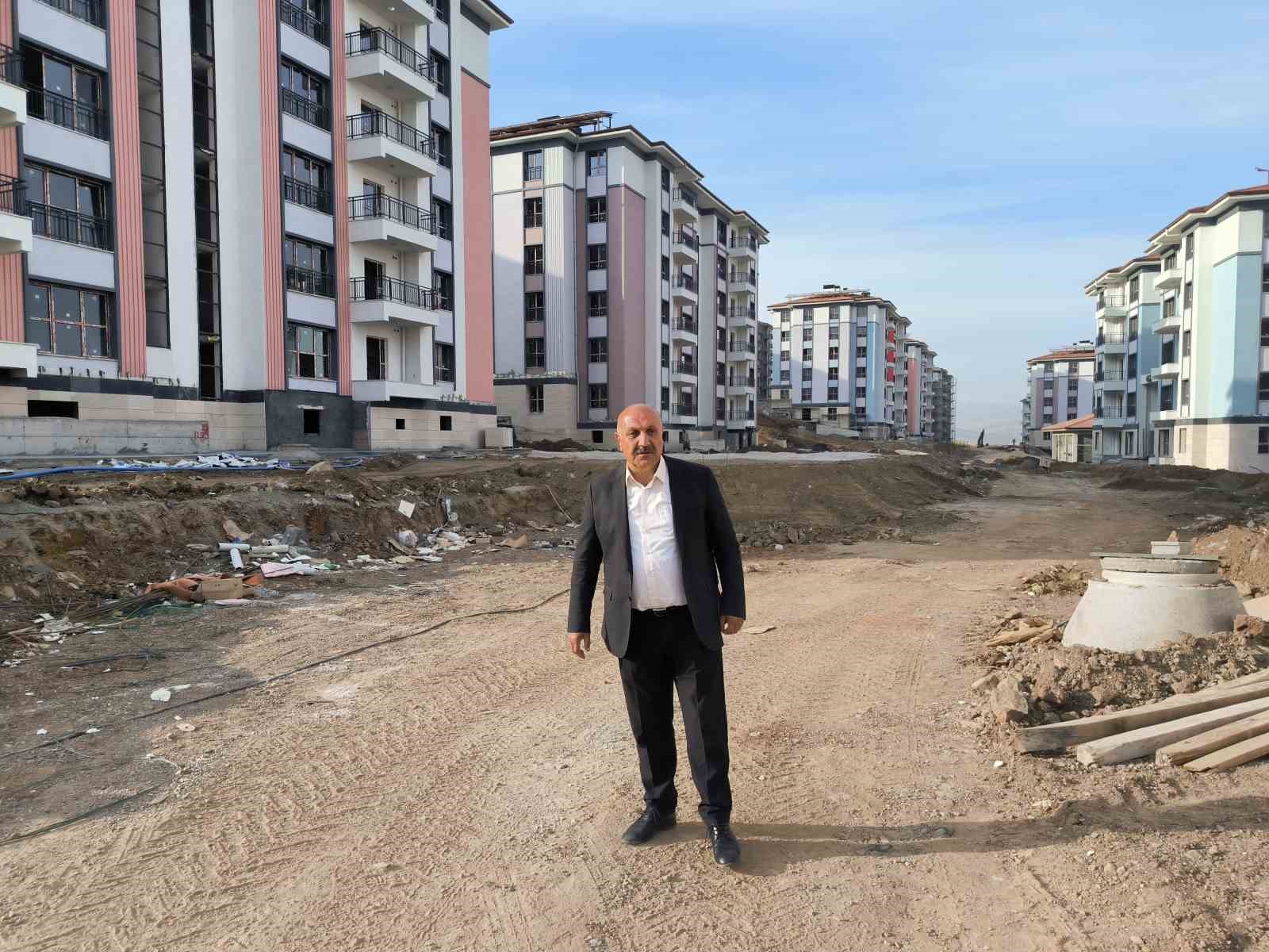 Doğanşehir’de 350 kalıcı konutun teslimi için gün sayılıyor