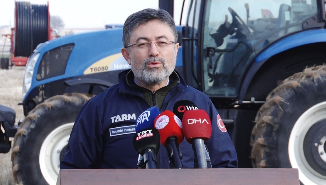 Bakan Yumaklı: "Ata tohumlarımızın üretiminin veya satışının yasaklanması diye bir şey yok"
