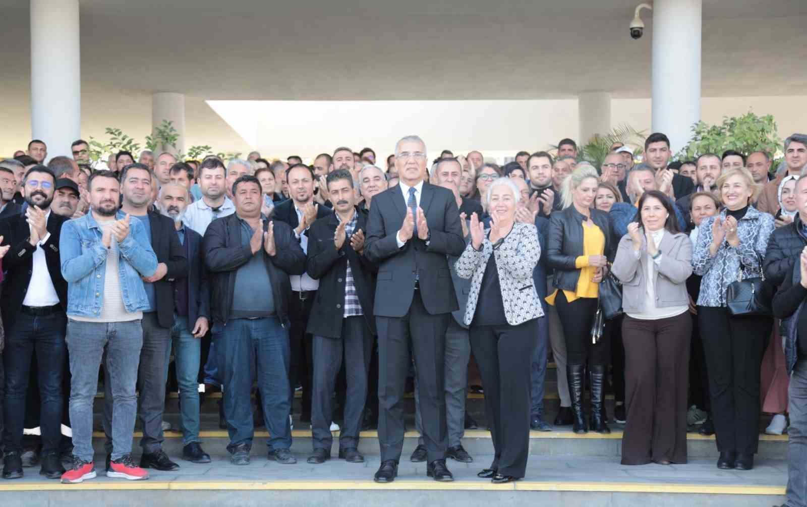 Tarhan: "Mersin’de örnek belediye olduk"
