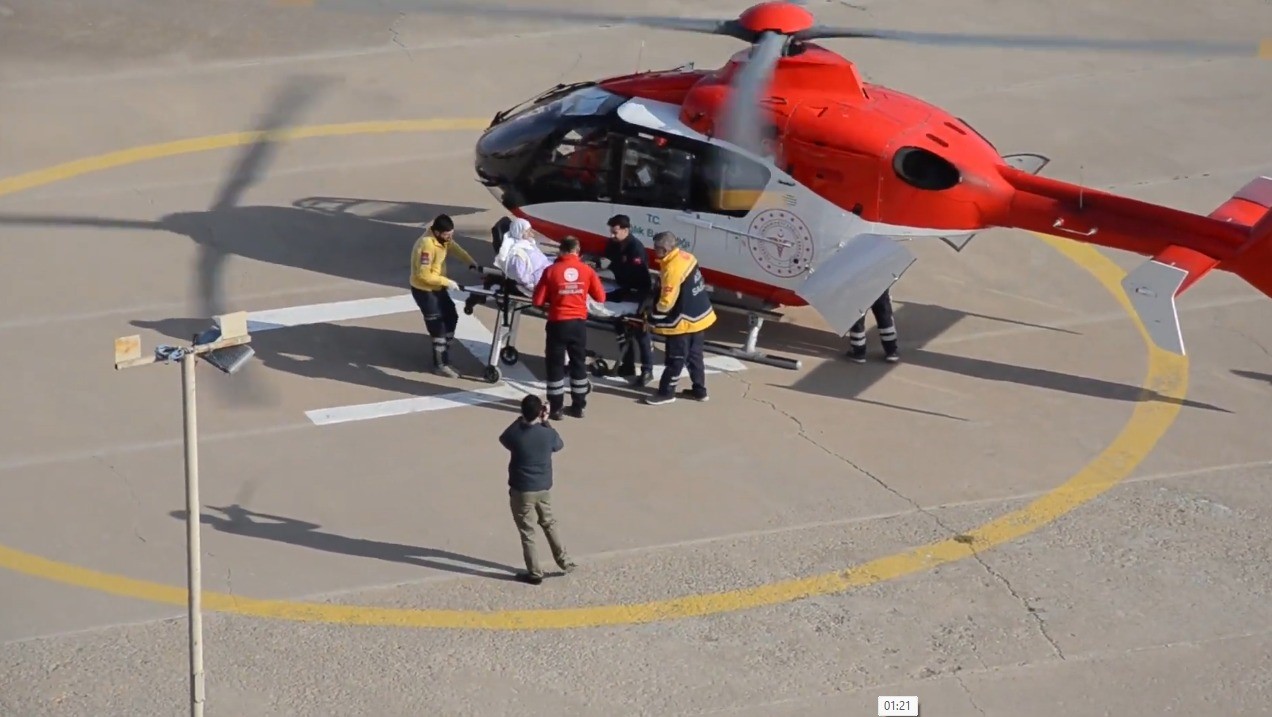 Şırnaklı hasta ambulans helikopter ile Şanlıurfa’ya getirildi