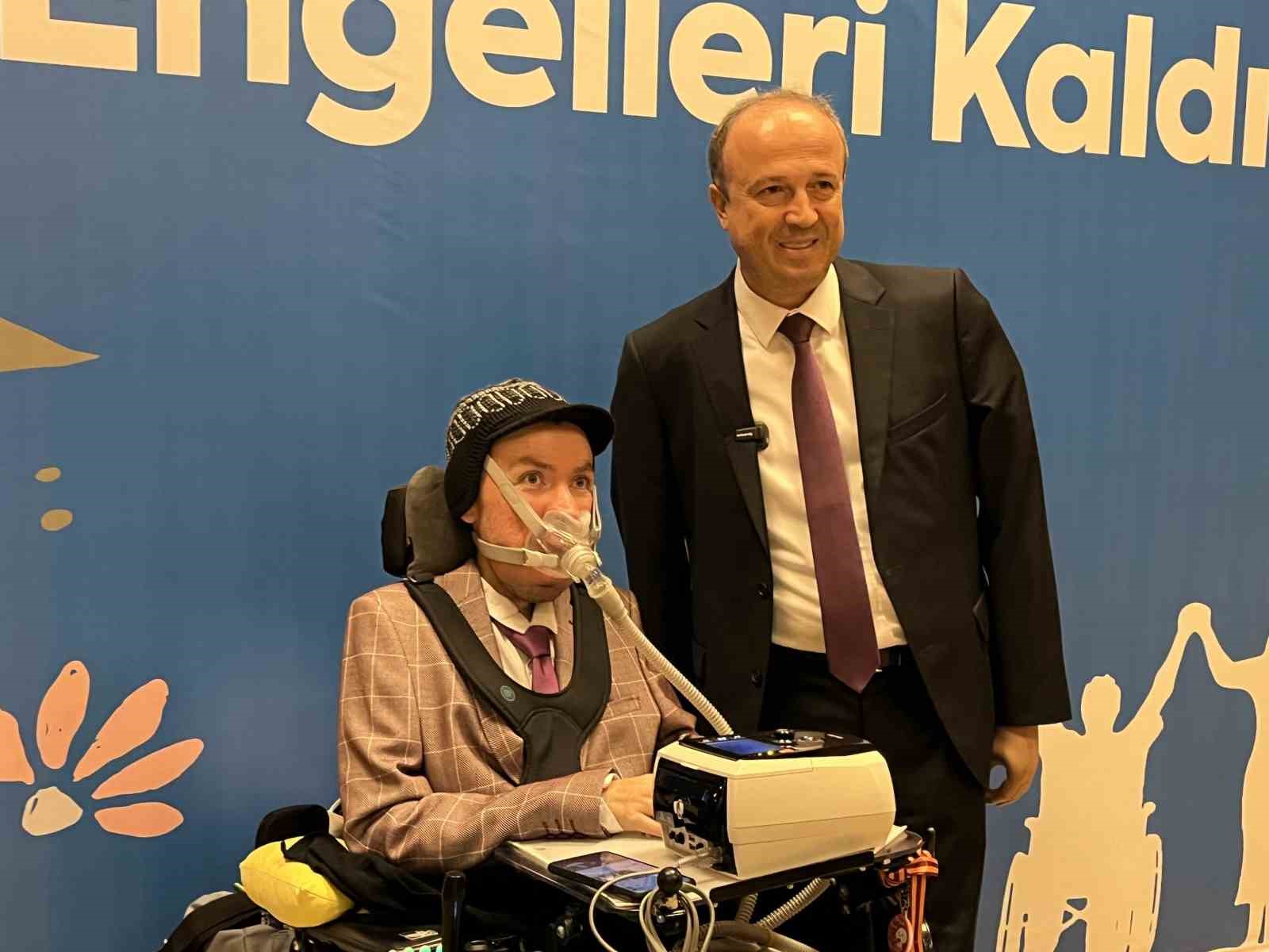 Başkan Hançerli, engelli vatandaşlarla yemekte bir araya geldi