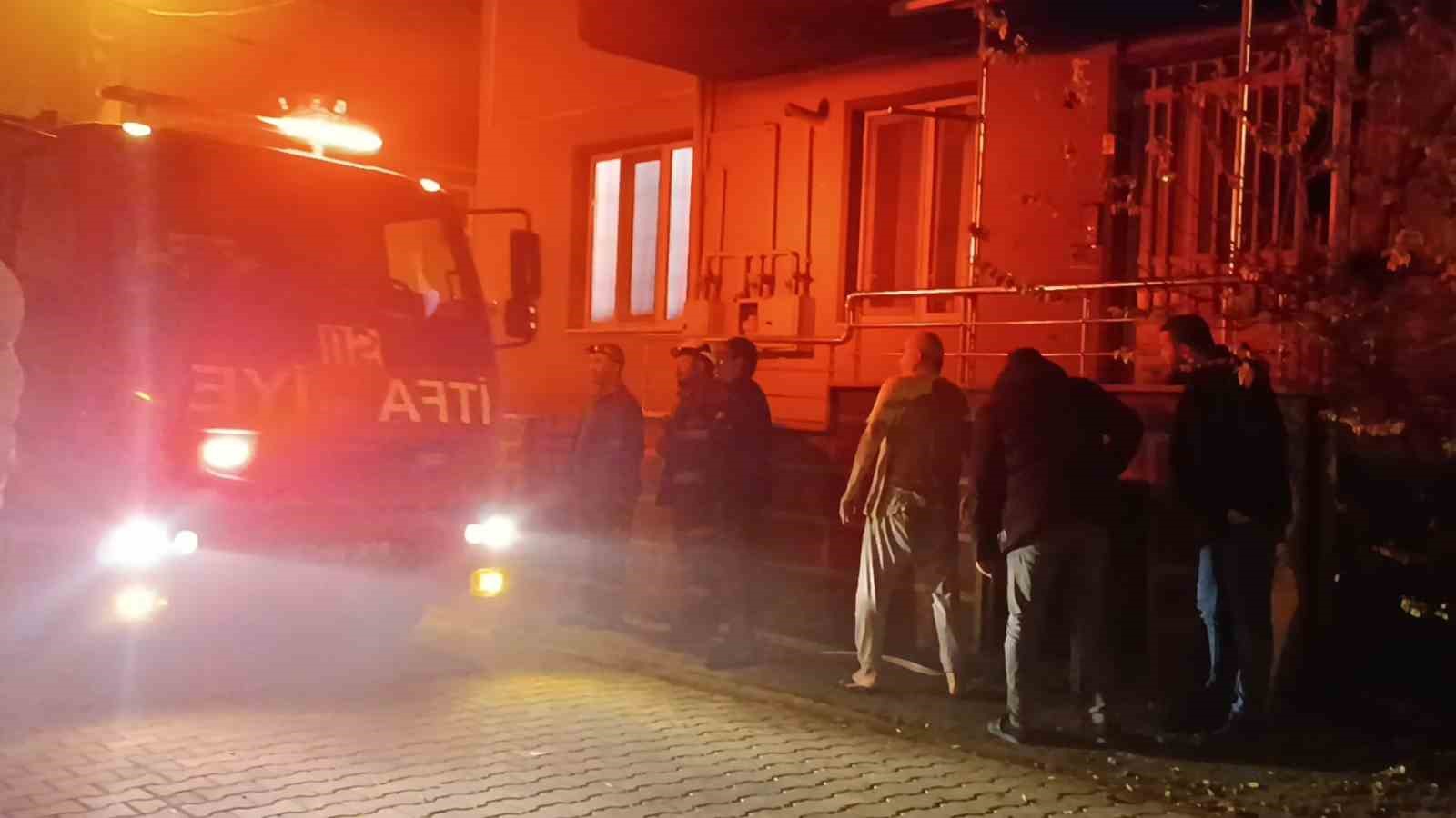 Tavşanlı&rsquo;da ev yangını
