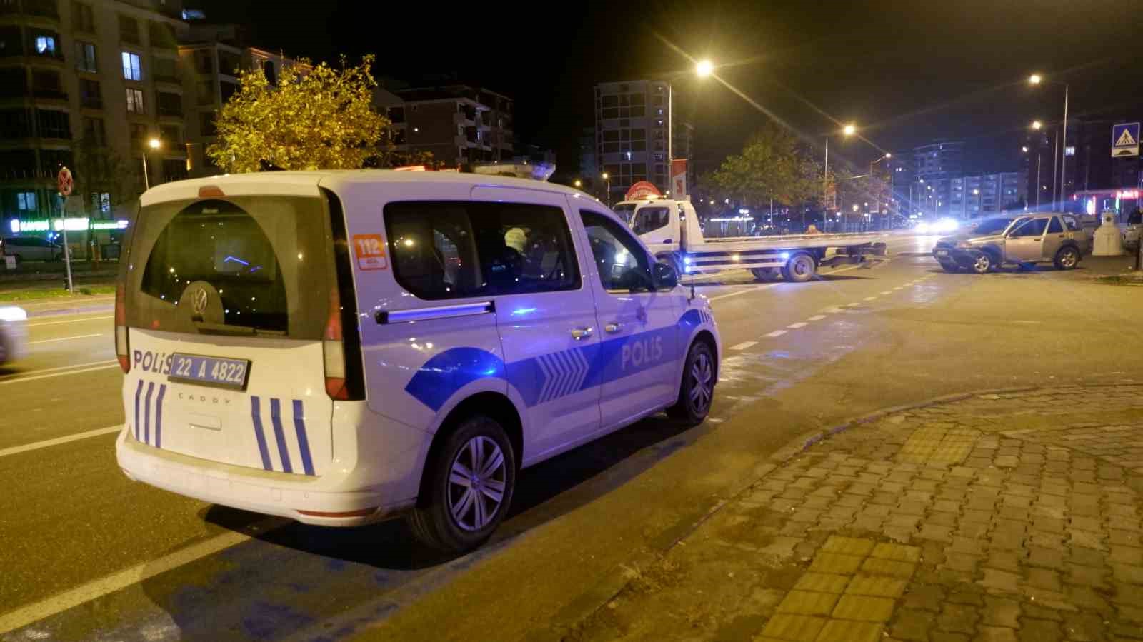 Devrilen cipin s&uuml;r&uuml;c&uuml;s&uuml; yaralandı
