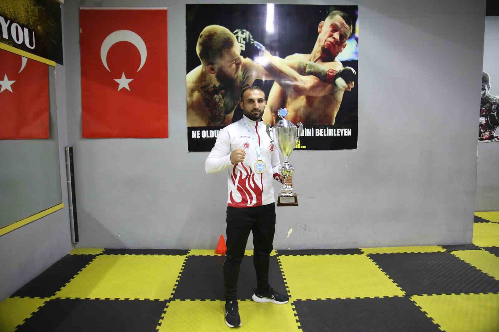 10 yıl başaramadı, yılmadı ve şampiyonluklar geldi
