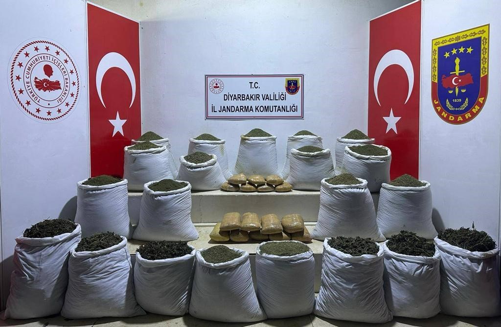 Diyarbakır’da 915 kilogram uyuşturucu madde ele geçirildi
