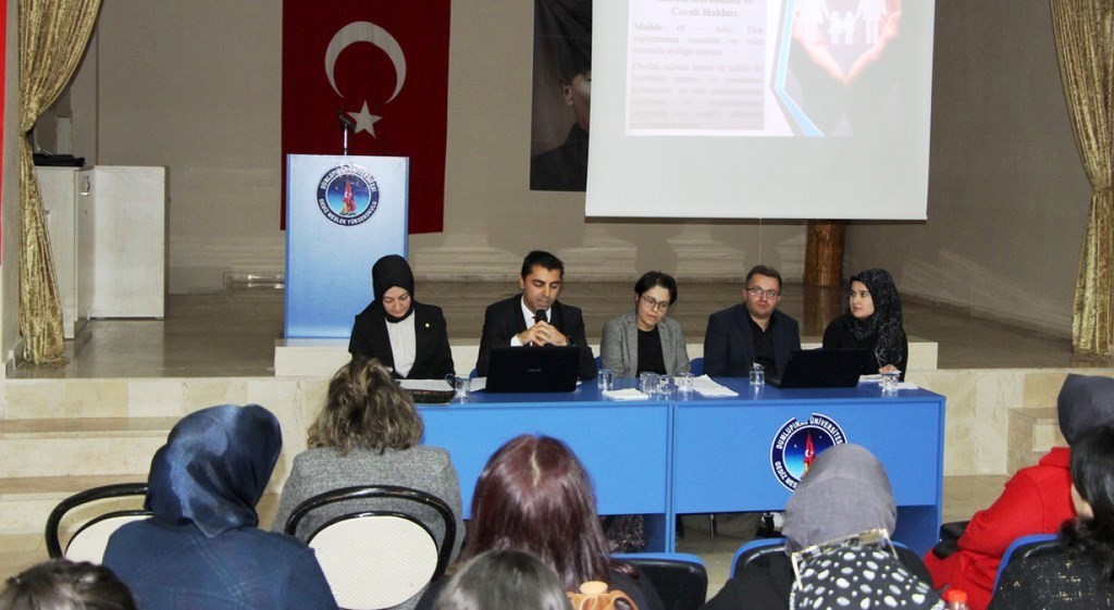 Gediz MYO’da “Kadın Hakları” konulu konferans