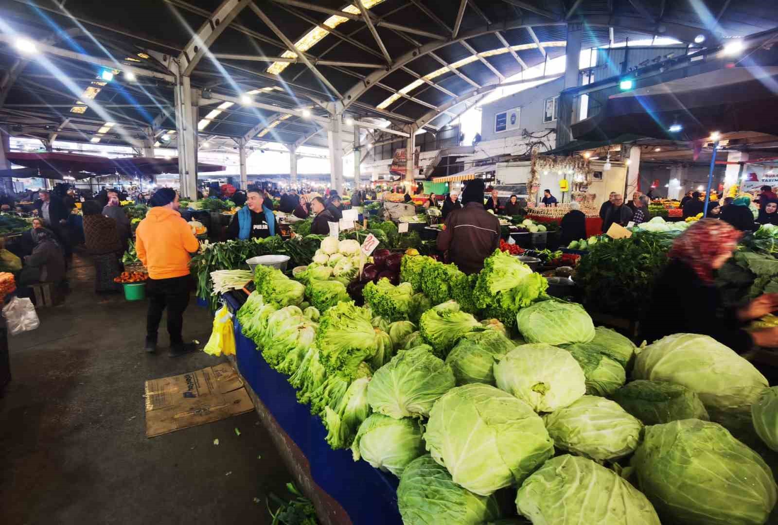 Halk pazarı ilgi g&ouml;rmedi
