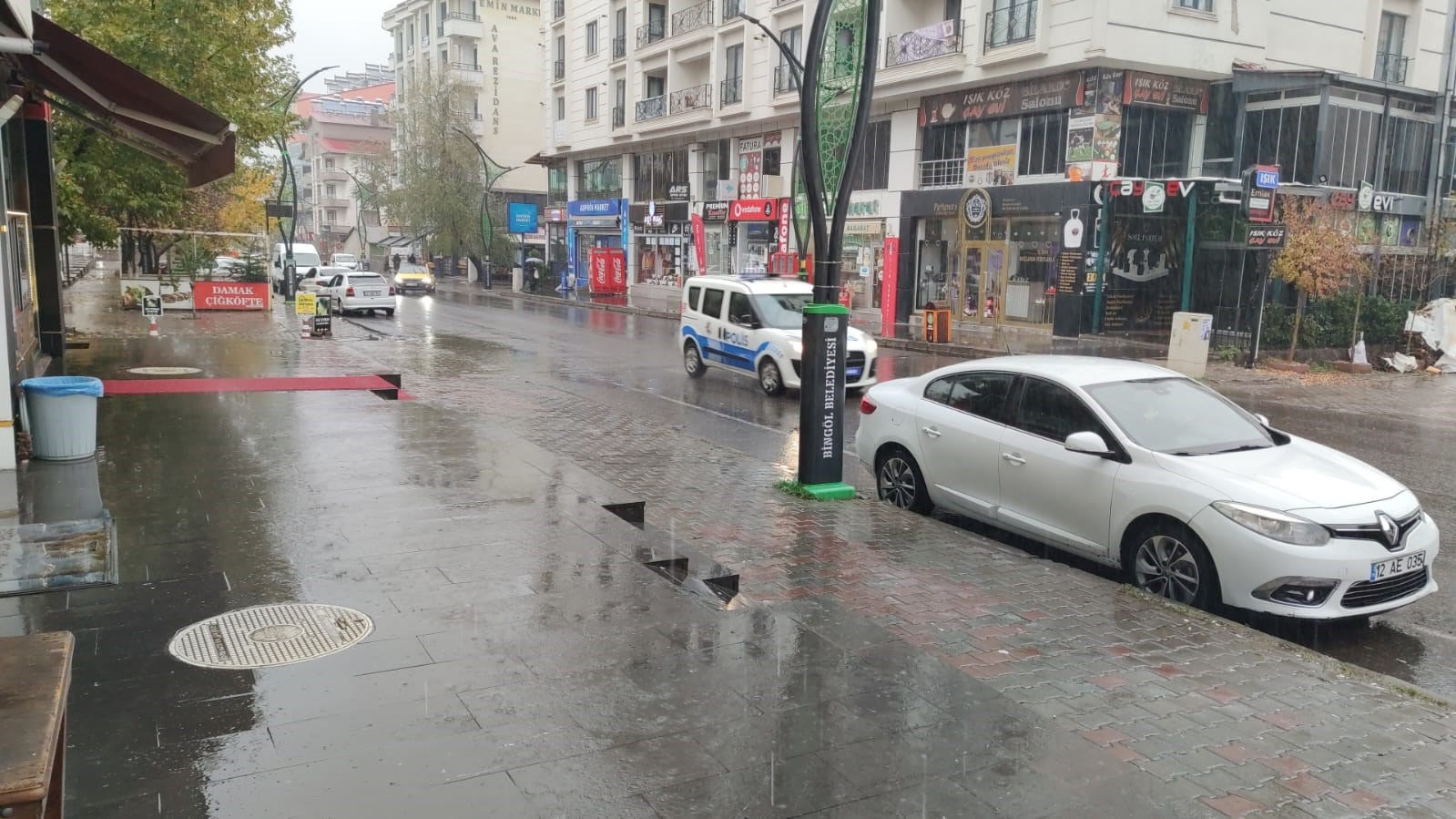 Bingöl’de sağanak yağış etkili oldu